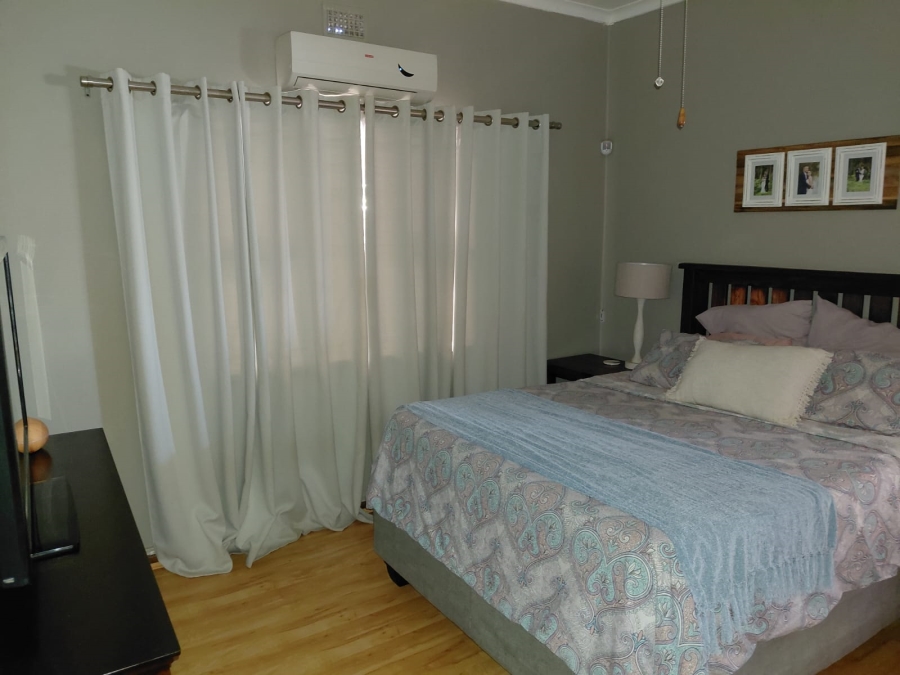 4 Bedroom Property for Sale in Bothasrus Eastern Cape